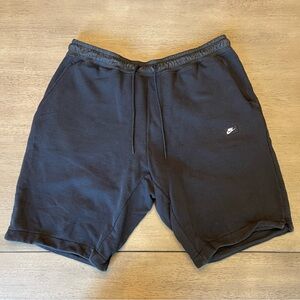 Nike Black Athletic sweat shirts